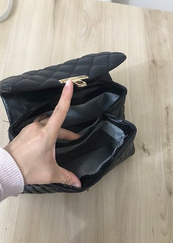 Zincir Detaylı Siyah Deri Kadın Çanta - Görsel 4