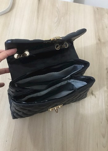 Zincir Detaylı Siyah Deri Kadın Çanta - Görsel 3