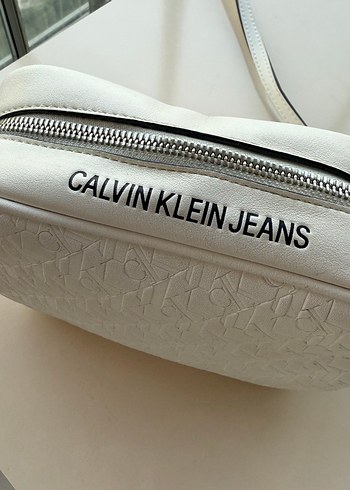 Beden Calvin Klein Beyaz Deri Kadın Çapraz Çanta
