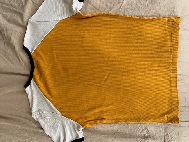s Beden Bershka tshirt
