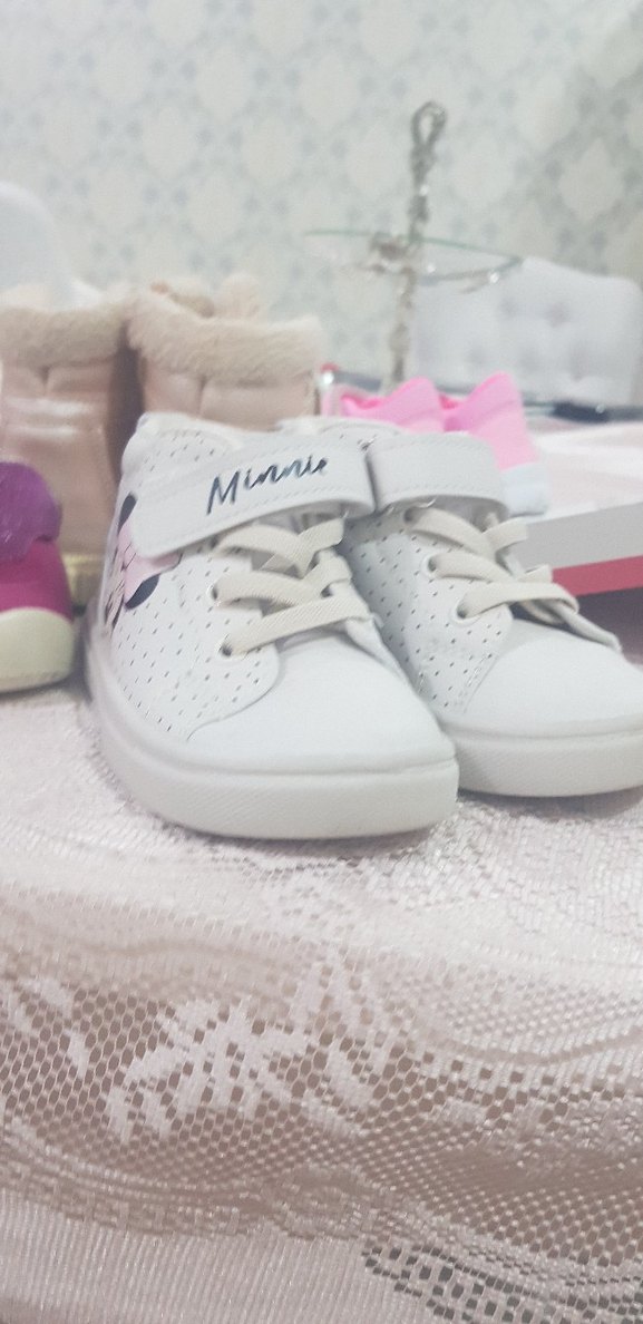 Beyaz Minnie Baskılı Kız Çocuk Spor Ayakkabı - Görsel 2