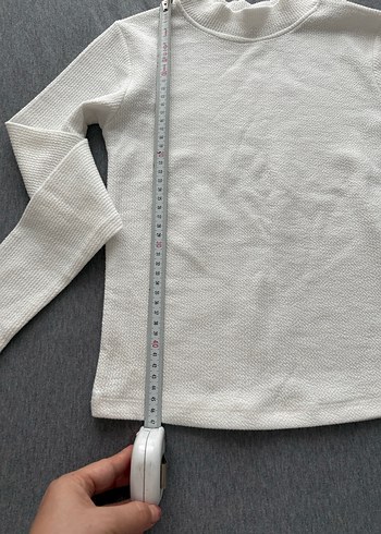 Beyaz Yüksek Yakalı Kadın Triko - Görsel 3