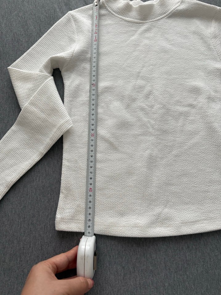 Beyaz Yüksek Yakalı Kadın Triko - Görsel 3