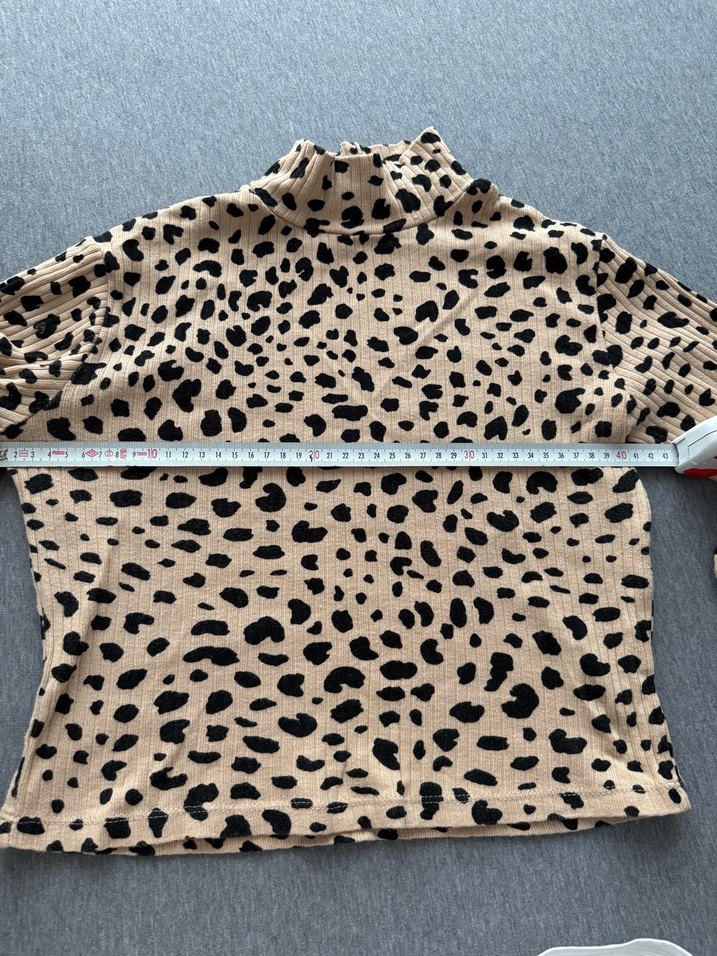 Uzun Kollu Baskılı Boğazlı Kadın Bluz - Görsel 2