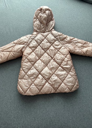 Parlak Bej Kapüşonlu Kız Mont - Görsel 2