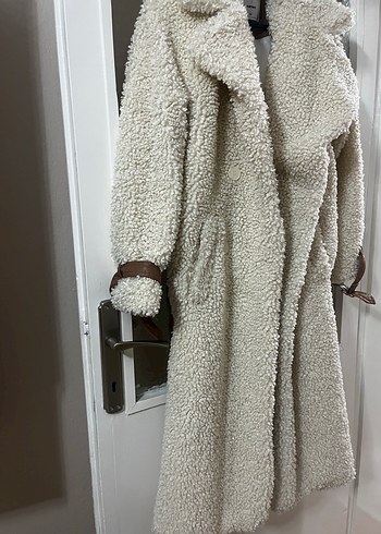 Bej Uzun Peluş Kadın Kaban - Görsel 3