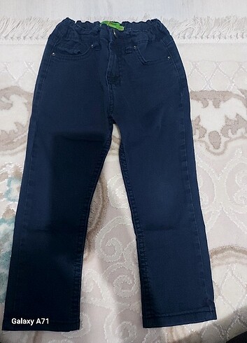 Diğer 3 yaş pantolon