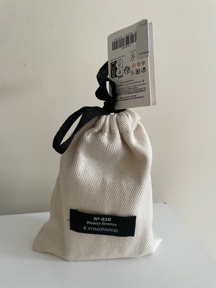 Stradivarius Watery Flowers Kadın Parfümü - Görsel 2