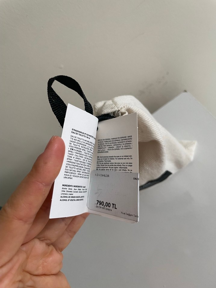 Stradivarius Watery Flowers Kadın Parfümü - Görsel 5