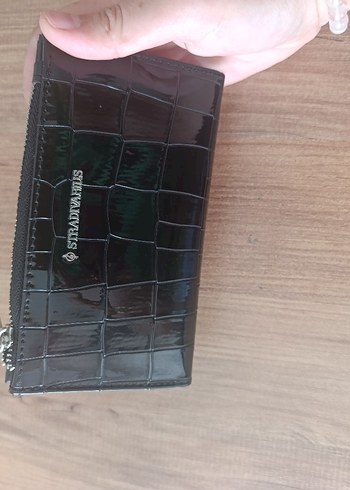 Stradivarius Siyah Yılan Derisi Desenli Deri Kadın Cüzdan