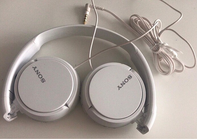 Sony kablolu kulaküstü kulaklık
