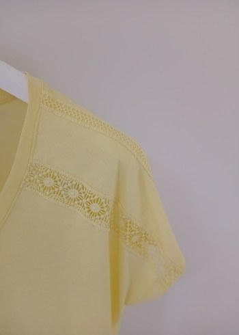 xl Beden Sarı V Yaka Dantel Detaylı Kadın Tişört L_xl
