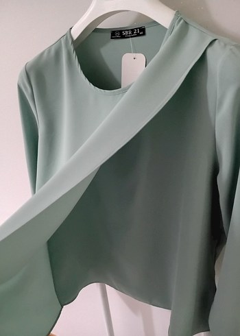 Yeşil Drapeli Kadın Bluz - Görsel 2