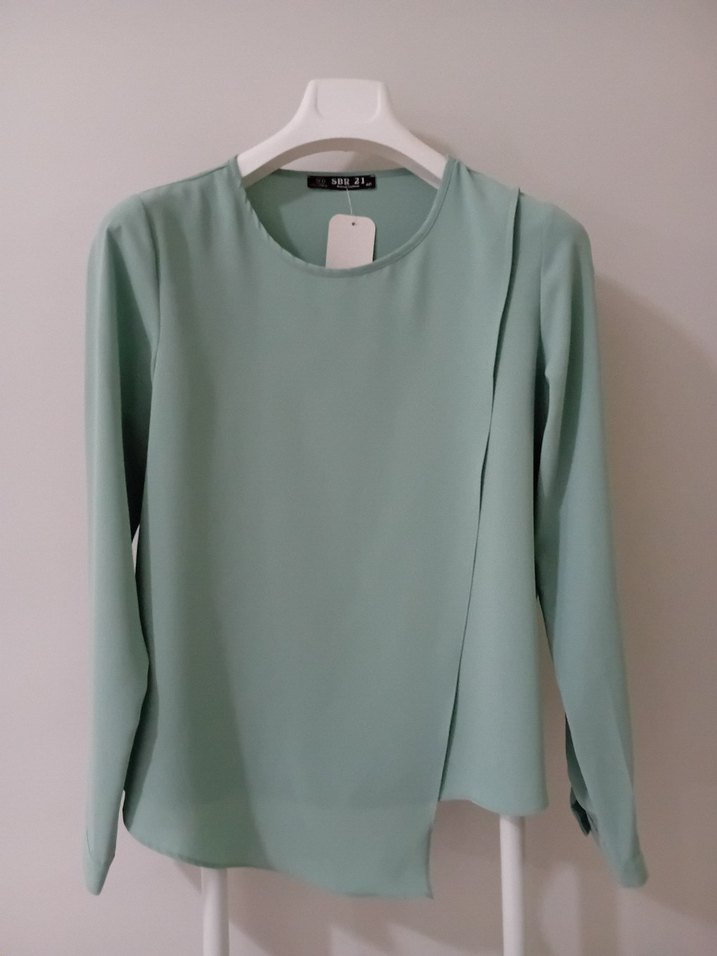 Yeşil Drapeli Kadın Bluz - Görsel 3