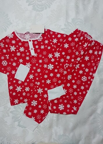 5 Yaş Beden 4-5 yaş yılbaşı gecesi pijama takımı