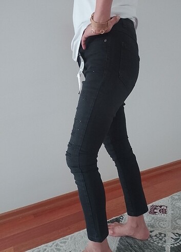Diğer BONİTA taş detaylı Jean pantolon 38 bdn ölçü aciklamada