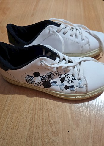 40 Beden Beyaz Bağcıklı Spor Stiletto Topuklu Kadın Ayakkabı