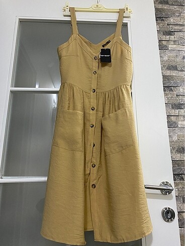 Bershka askılı yazlık elbise