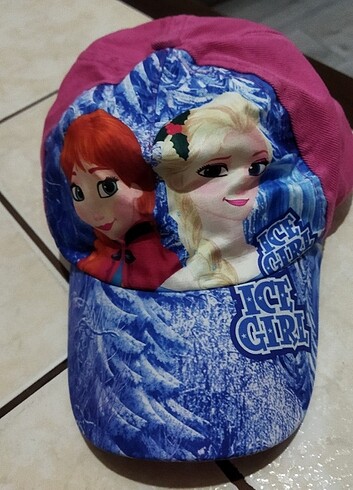 Diğer Elsa model şapka