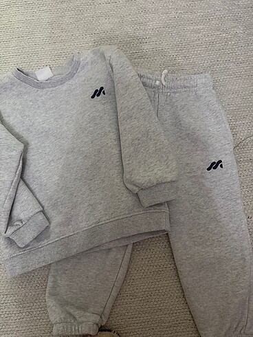 Zara 4 yaş takım