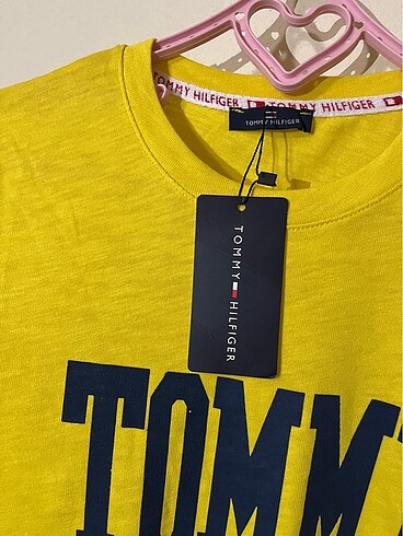 Tommy Hilfiger Orijinal etiketli Tommy Hilfiger unisex tshirt