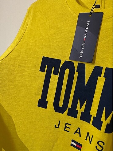 s Beden Orijinal etiketli Tommy Hilfiger unisex tshirt