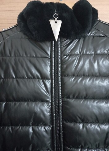 Taşlı ve kürk detaylı şişme mont - Görsel 10