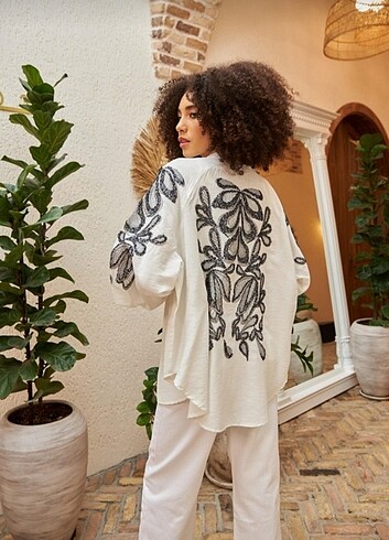 Nakışlı kimono