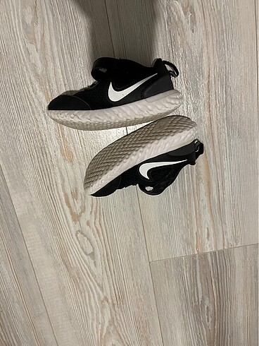 25 Beden Nike 25 numara