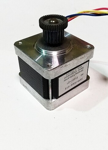 STEP MOTOR 1 ADET