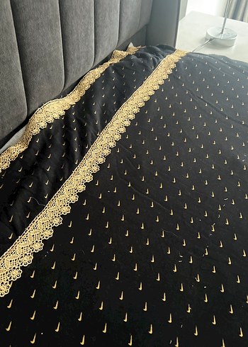 Siyah Düz Yatak Örtüsü - Görsel 3