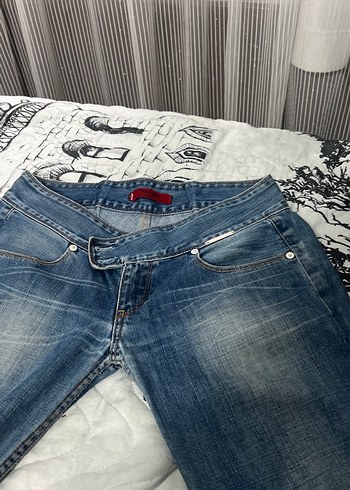 Levis Mavi Yikamali Dar Kesim Jean
