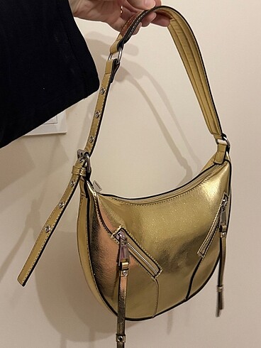 BERSHKA gold çanta