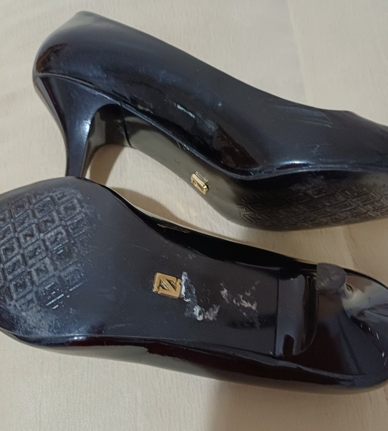 Siyah Parlak Rugan Stiletto Topuklu Kadın Ayakkabı - Görsel 3