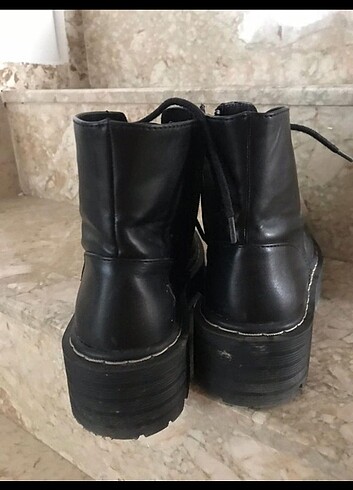 38 Beden siyah Renk Pull & bear bot 38 numara