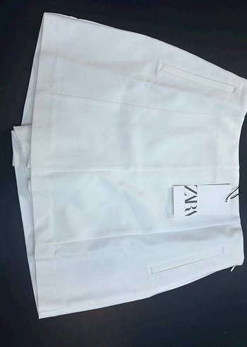 m Beden ZARA Beyaz Mini Fermuarlı Kadın Şort