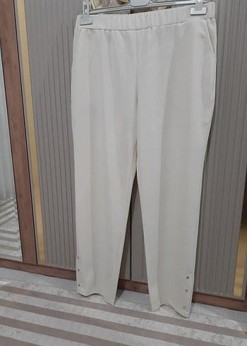 Düğmeli Beyaz Kadın Kumaş Pantolon - Görsel 2