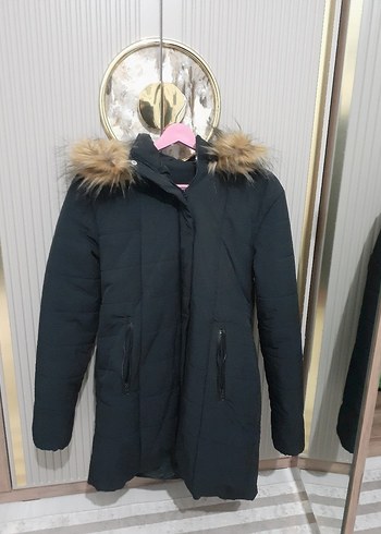 Kadın Siyah Kürklü Midi Kışlık Mont - Görsel 2