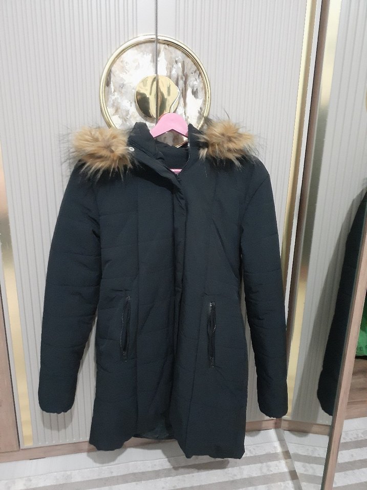 Kadın Siyah Kürklü Midi Kışlık Mont - Görsel 2