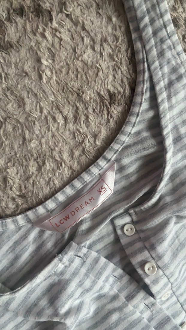 Gri Düğmeli Kolsuz Mini Tulum - Görsel 3