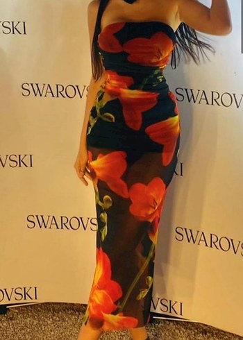 Çiçek Desenli Drapeli Uzun Straplez Elbise - Görsel 2