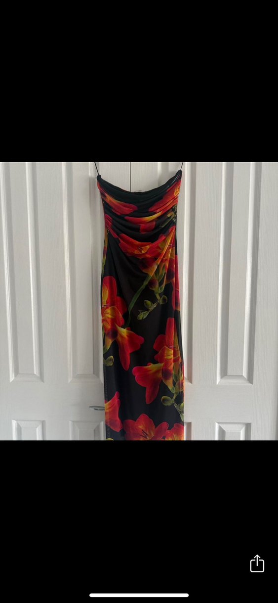 Çiçek Desenli Drapeli Uzun Straplez Elbise - Görsel 3