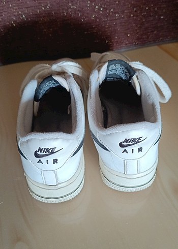 Beyaz Nike Air Force 1 Spor Ayakkabı - Görsel 3