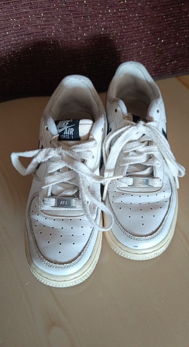 Beyaz Nike Air Force 1 Spor Ayakkabı - Görsel 2