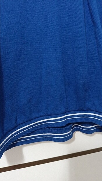 l Beden mavi Renk Lacoste yakalı t-shirt 