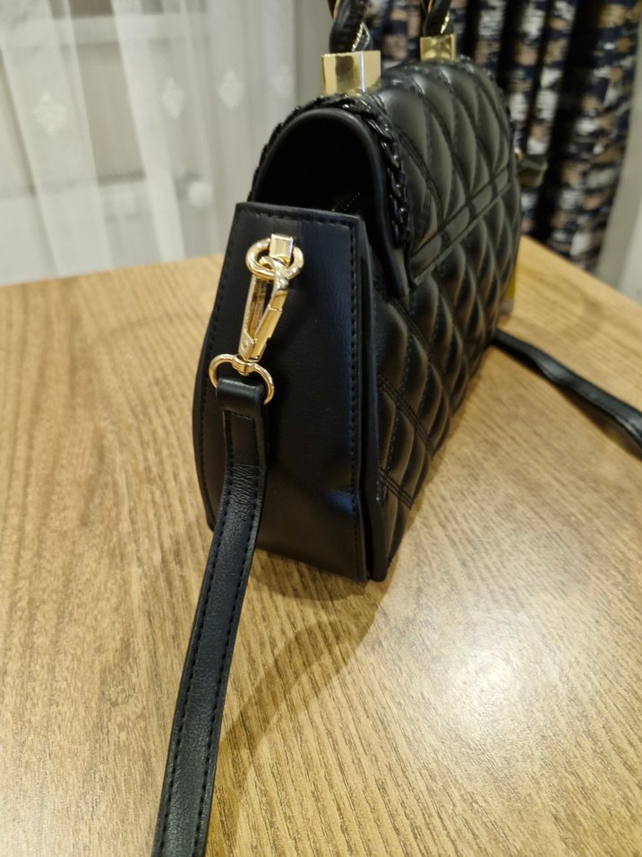 Siyah Deri Kapitone Kadın Çanta - Görsel 3