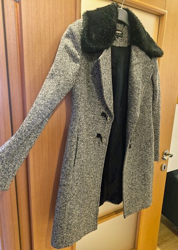 Kürk Yakalı Gri Kadın Kaban - Görsel 4