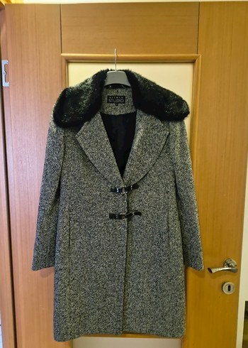 Kürk Yakalı Gri Kadın Kaban - Görsel 3