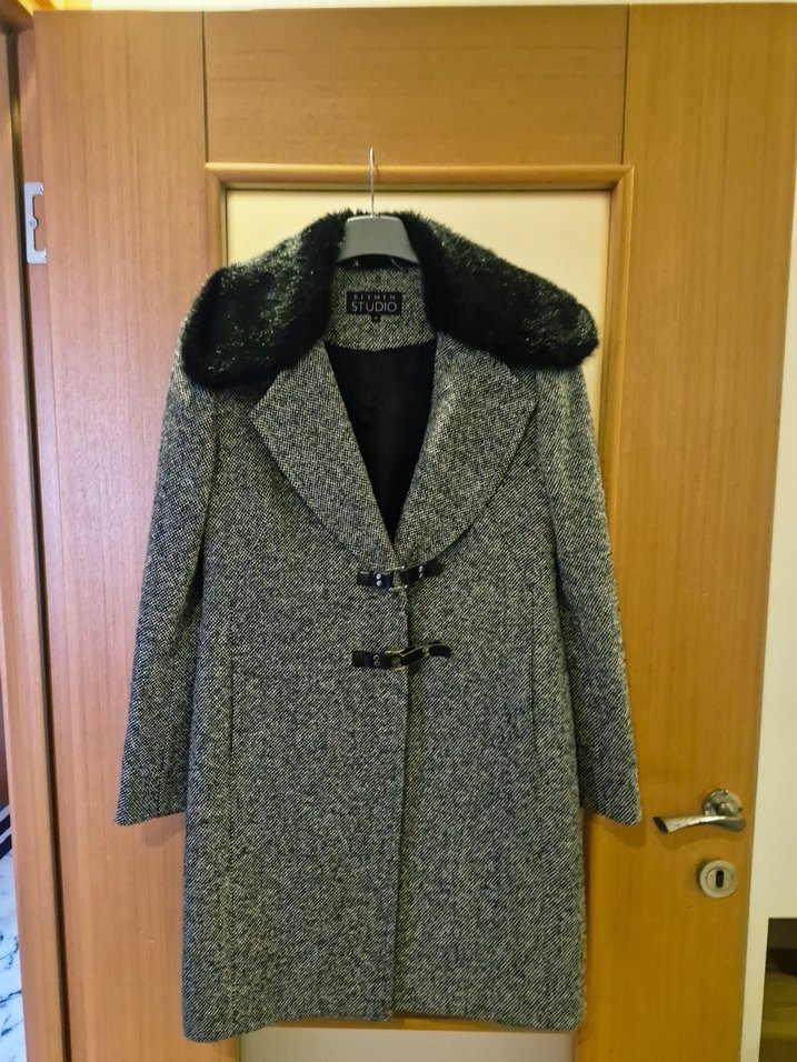 Kürk Yakalı Gri Kadın Kaban - Görsel 3