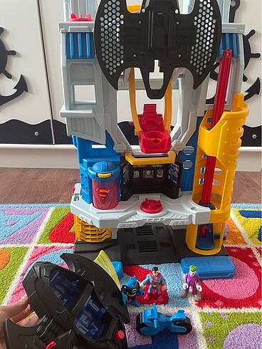 aquanic batman ve superman batwing uçağı